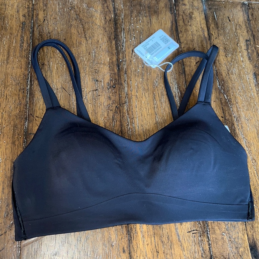 NWT like a cloud sports bra